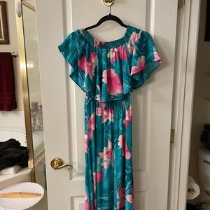 Show me your Mumu - dress - long, size small. Great shape!